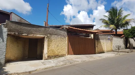 Alugar Casas / Padrão em São José do Rio Pardo. apenas R$ 550.000,00
