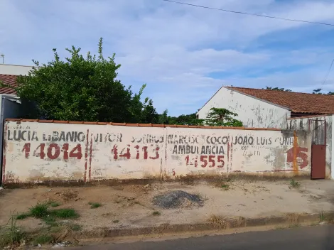 Alugar Terrenos / Padrão em São José do Rio Pardo. apenas R$ 120.000,00